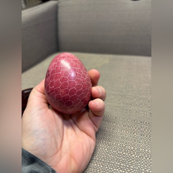 Red Carved Vintage Decorative Egg - Picture 1 of 3